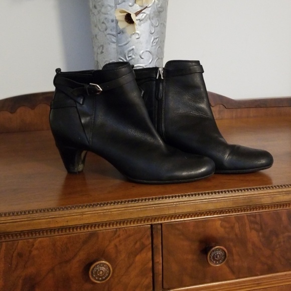 Sam Edelman booties - Picture 2 of 6